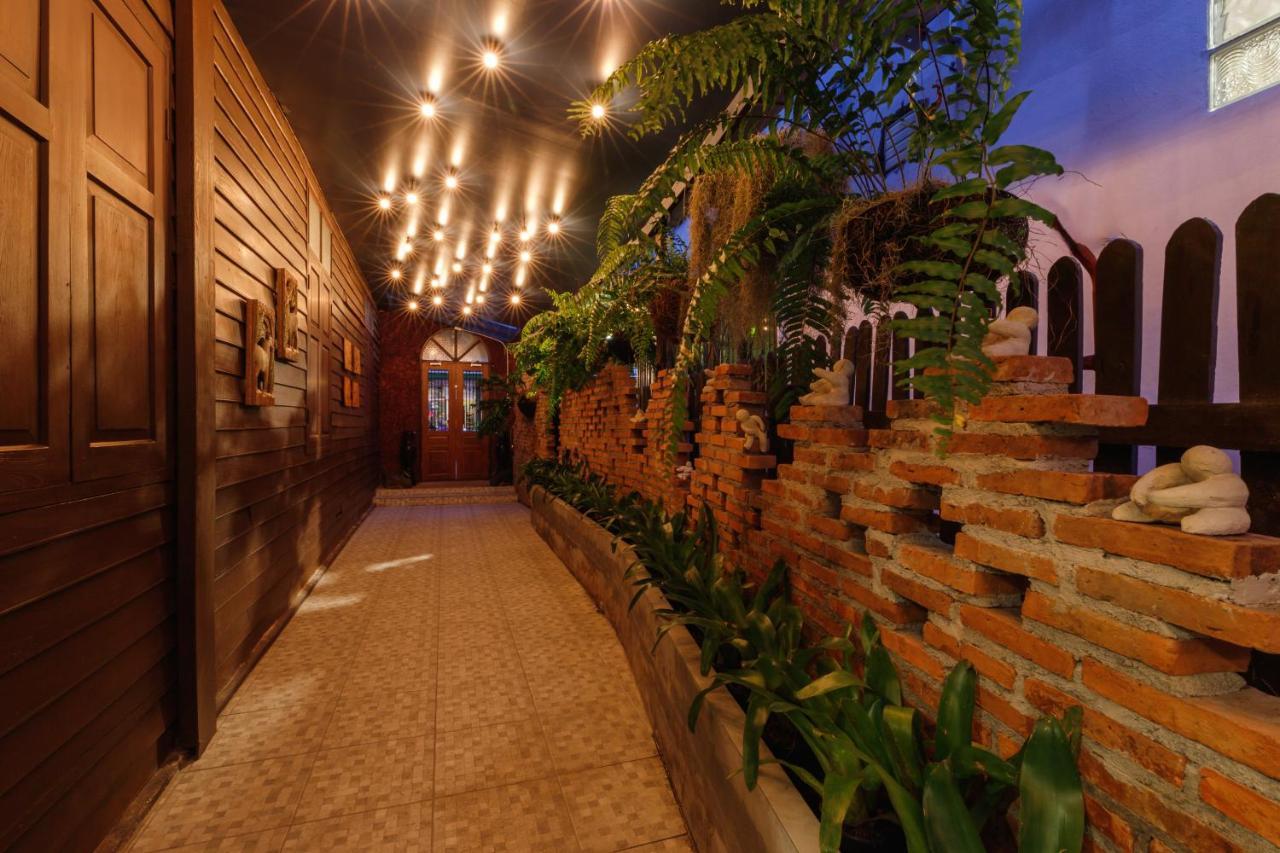 Ilili House Hostel Chiang Mai Ngoại thất bức ảnh